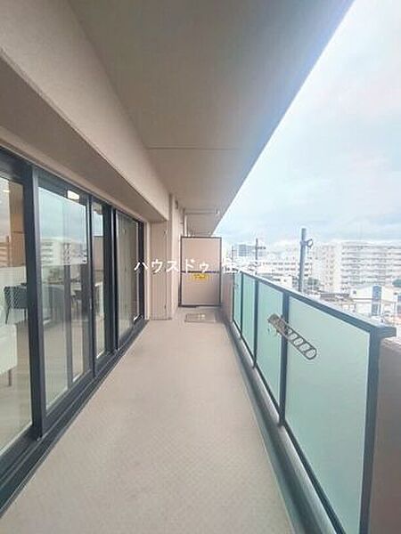 南向きの角部屋につき陽当り・通風良好です