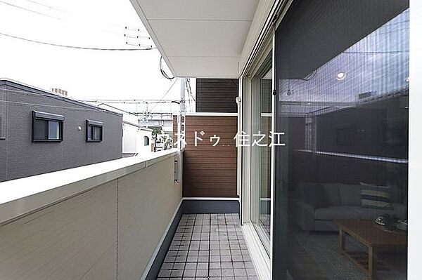 広々としたバルコニー2ヵ所ございます
