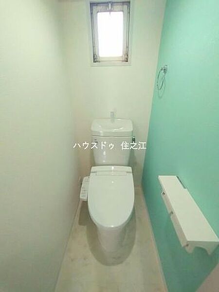 温水洗浄便座付きトイレ