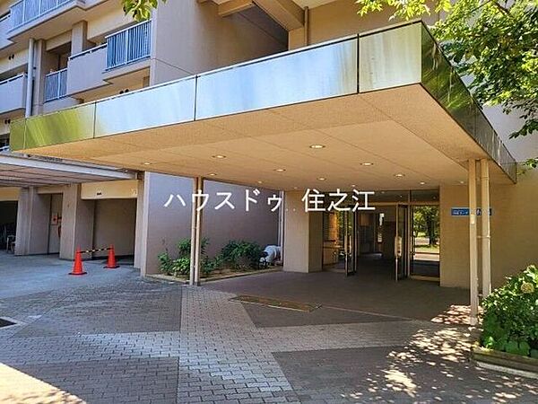 ★解放感のあるエントランス。明るい印象を受けますね♪