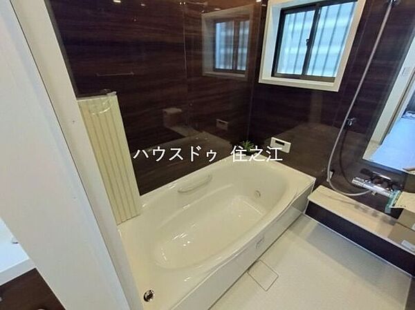 雨の日のお洗濯にも大活躍な浴室乾燥機付