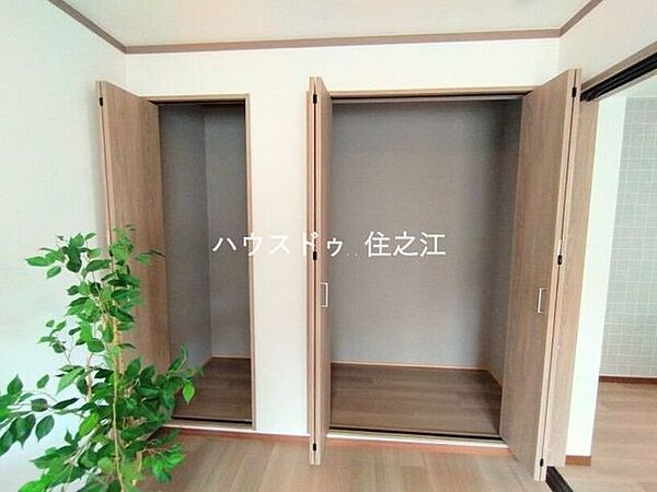 たっぷり収納ができる大型のCLございます