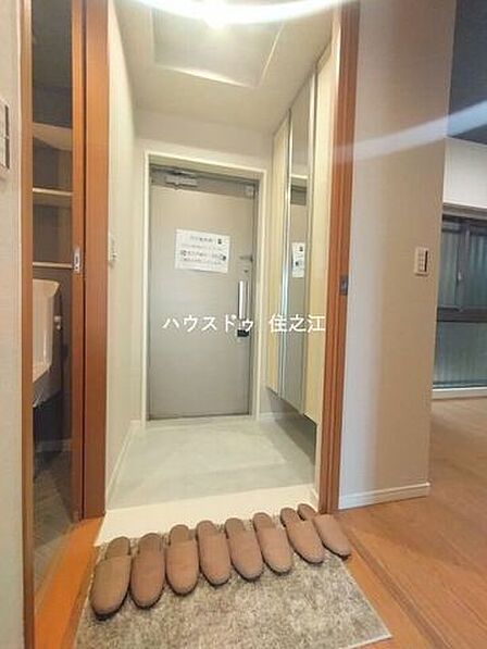 散らかりがちな玄関もスッキリの玄関収納付