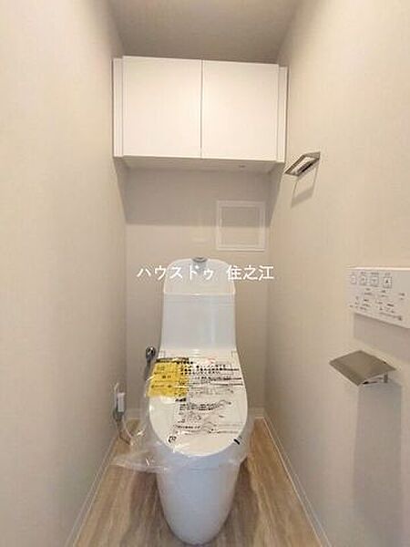 温水洗浄便座付きトイレ