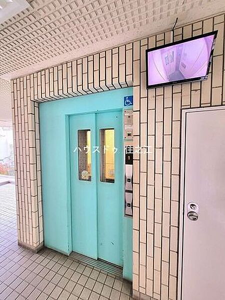 ★エレベーター完備。モニター付きなのも嬉しいポイントですね♪