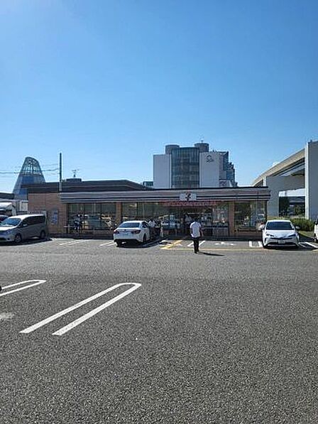 ■セブン-イレブン 大阪南港中8丁目店■セブン-イレブン 大阪南港中8丁目店 650m