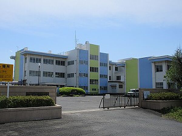 機初小学校まで5.7ｋｍ