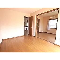 ゾネゲルユー 1階2DKのリビング/ダイニング