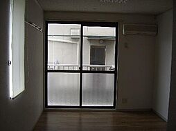 プレジール池岡 2階1Kの室内