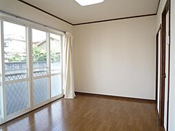 アーバンヴィラ三吉 2階1Kの室内