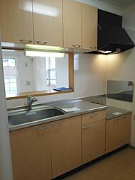 ヴィラ　エレガントＢ 2階2LDKの室内