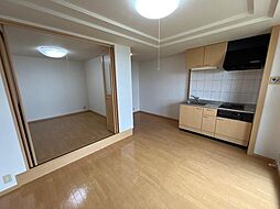 ルーエンビレッジＣ 2階1LDKの室内