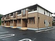 福山駅よりバス8分 徒歩3分 築8年3ヶ月 2階建の賃貸物件