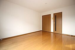 グローバルマンション 1階1Kのリビング/ダイニング