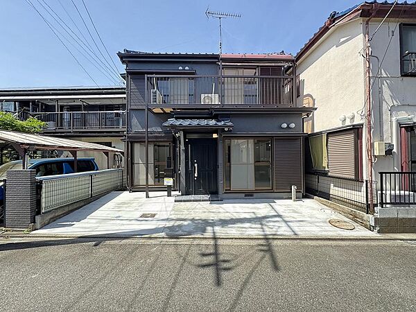内外装フルリノベーション完了：南道路に面す整形地で陽当り良好！