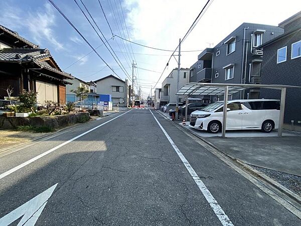 周辺交通量も少ないので出入りがしやすい点もメリットです！