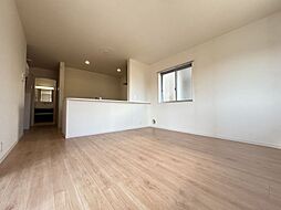 蒲郡市拾石町宮前 4LDKのリビング/ダイニング