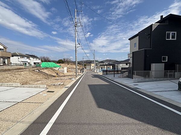 交通量も少ないため小さなお子様がいても安心できる環境です♪