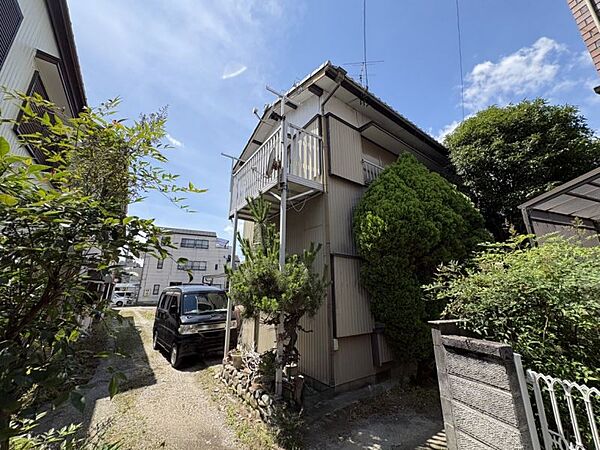 閑静な住宅街にあるため、落ち着いた暮らしがしたい方におすすめです。
