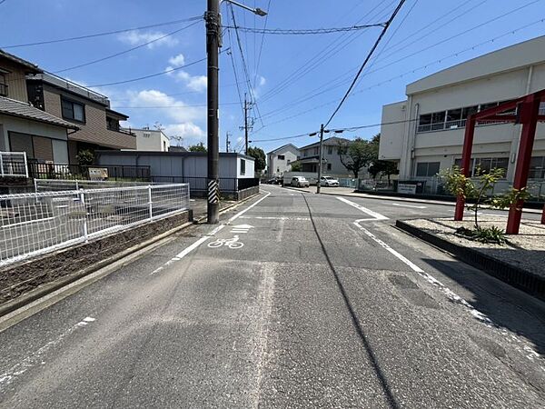 周辺環境が充実しており住みやすい環境！お買い物にも困りません。