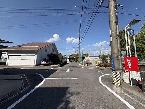 小中学校まで徒歩圏内の立地！安心して通学可能です♪