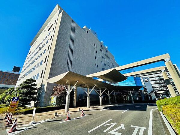 豊田市役所 714m