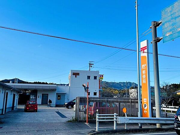 藤岡郵便局営業時間（9：00～17：00※サービス内容により異なる、土曜日はATMのみ営業）定休日：日曜日、祝日 2610m