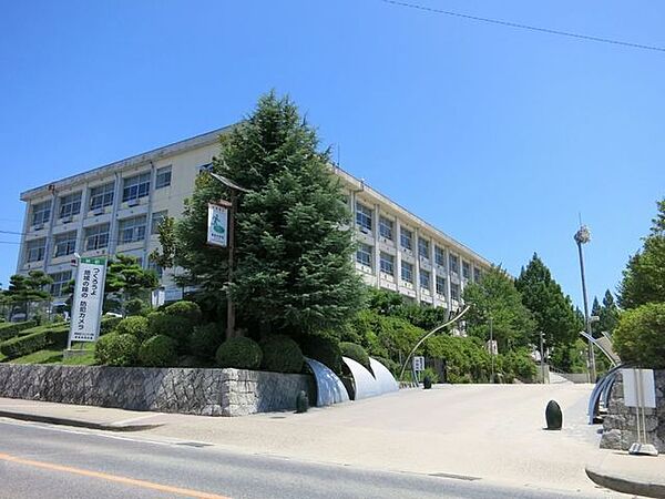 豊田市立美里中学校 950m