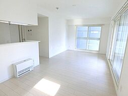 モルティーニ表参道 404 4階3LDKのリビング/ダイニング