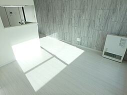 Red　Orb　YAMAHANA 202 2階1LDKのリビング/ダイニング