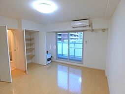 グランカーサ裏参道 606 6階1Kのリビング/ダイニング