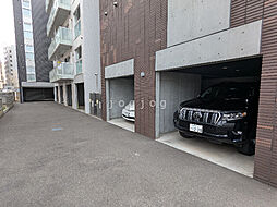 18 / 25