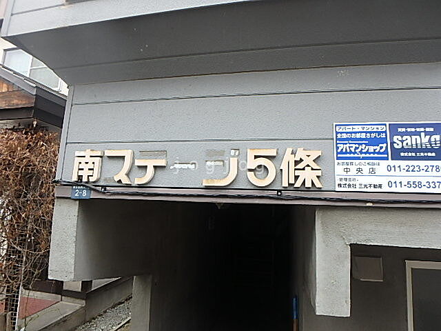 6 / 15