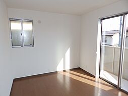 フルール本郷 B 2階3LDKのリビング/ダイニング