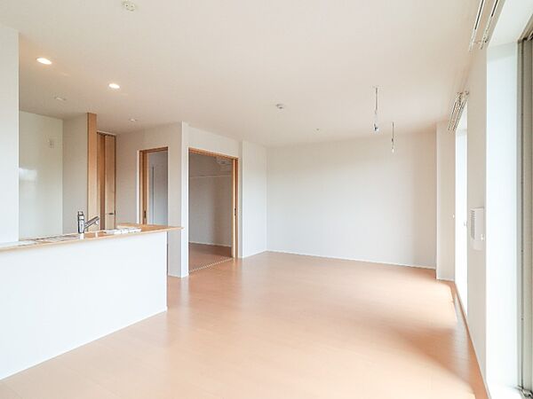 apartment 栃木県宇都宮市陽東３丁目２７－３　ウィスタリア１F