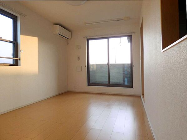 apartment 栃木県宇都宮市陽東３丁目２７－３　ウィスタリア１F