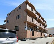 鹿沼駅より徒歩21分 築24年3ヶ月 3階建の賃貸物件