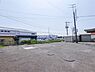 エントランス：駐車場