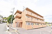 石山寺駅より徒歩18分 築19年4ヶ月 3階建の賃貸物件
