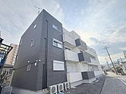 石山駅より徒歩8分 築2年 3階建の賃貸物件