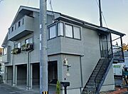 守山駅より徒歩8分 築30年 3階建の賃貸物件