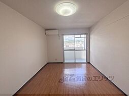 アーク醍醐 402 4階1Kのリビング/ダイニング