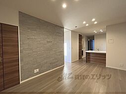 シャーメゾン梅小路 1階2LDKのリビング/ダイニング