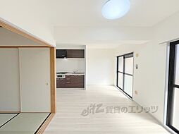 京阪京津線 四宮駅 徒歩10分の賃貸マンション 3階2LDKのリビング/ダイニング