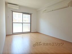 京阪本線 龍谷大前深草駅 徒歩10分の賃貸マンション 2階1Kのリビング/ダイニング