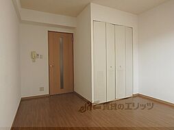 京都市営烏丸線 くいな橋駅 徒歩4分の賃貸マンション 3階1Kのリビング/ダイニング