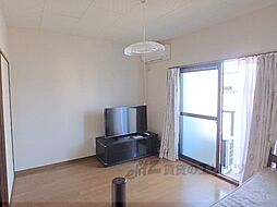 近鉄京都線 大久保駅 徒歩8分の賃貸アパート 2階1Kのリビング/ダイニング