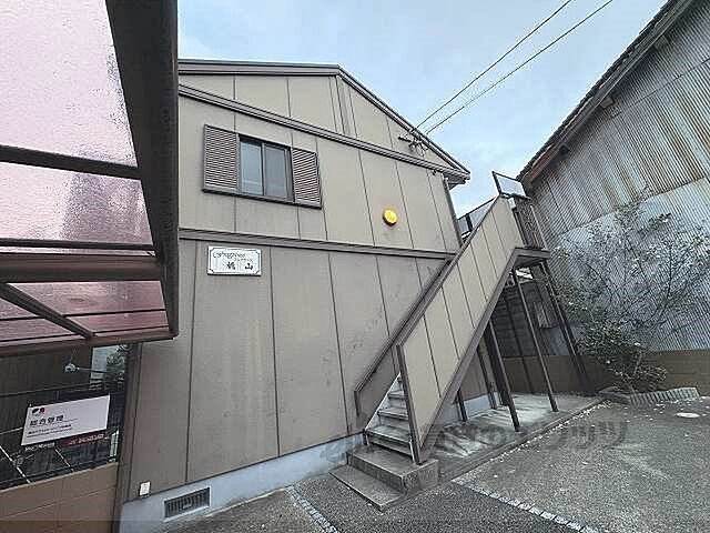 5 / 11