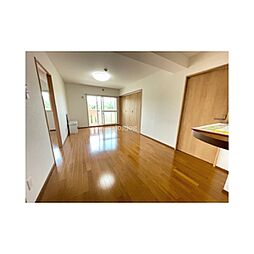 サンクレール常盤 301 3階3LDKのリビング/ダイニング