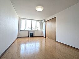 アイビスみさと 1階2LDKのリビング/ダイニング